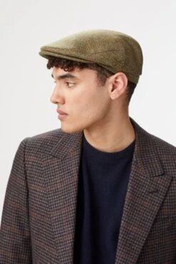 Oslo Tweed Flat Cap 19 Oslo Tweed Flat Cap -Lock & Co. Hatters OsloFlatCap 31549